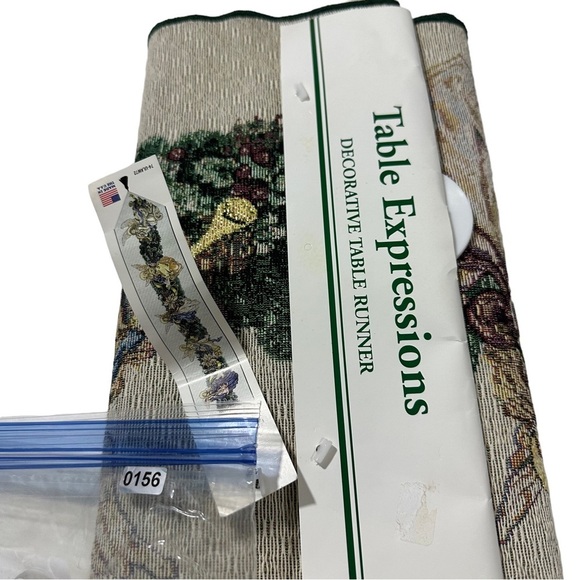 Vtg Table Expression USA Angel Wreath Lena Liu Table Runner 13x72” Christmas NIP - Picture 5 of 6